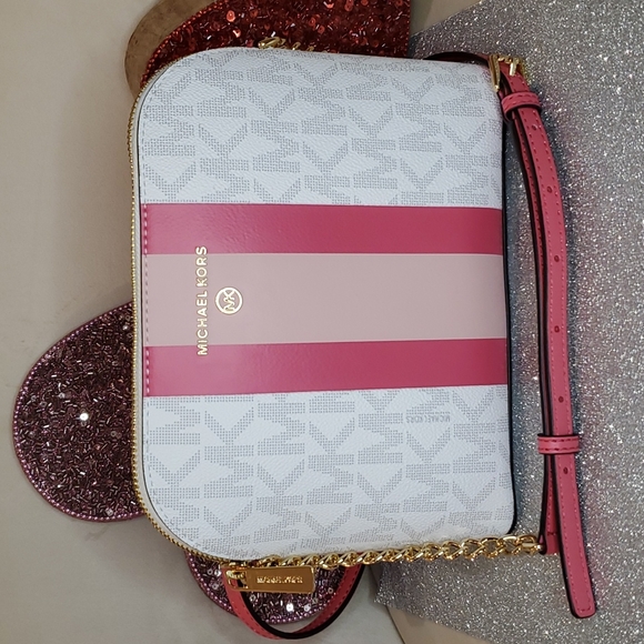 ๐HP๐ Michael Kors ๐NWT๐ Hibiscus Center Stripe Dome Crossbody Purse!๐๐๐ - Picture 6 of 16